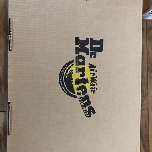 Dr. Martens- Boots- Alderton Black. Lace-up leather boots.  Size US 6 UK 4 NWT - Picture 7 of 8